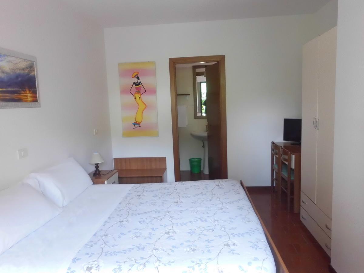 Hotel Athena สโปเลโต ภายนอก รูปภาพ