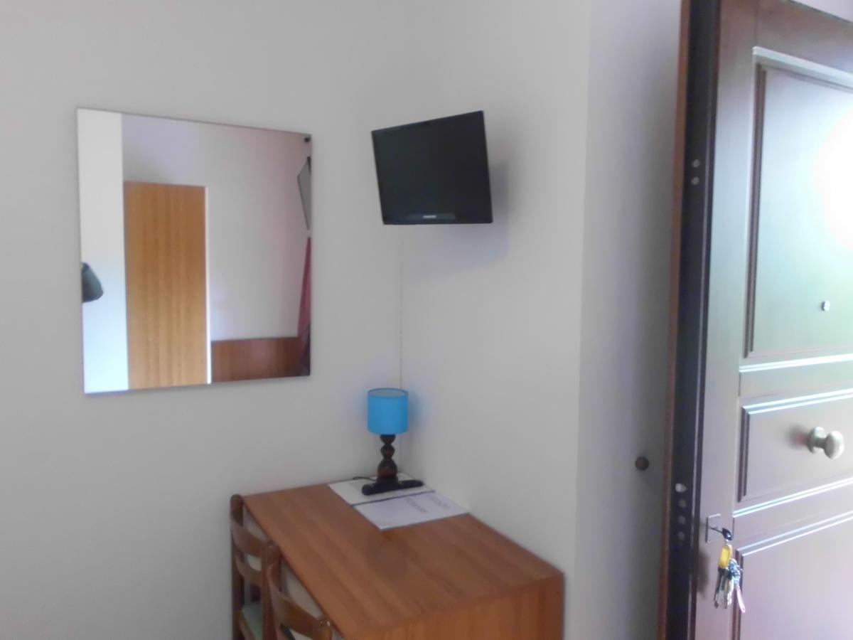 Hotel Athena สโปเลโต ภายนอก รูปภาพ
