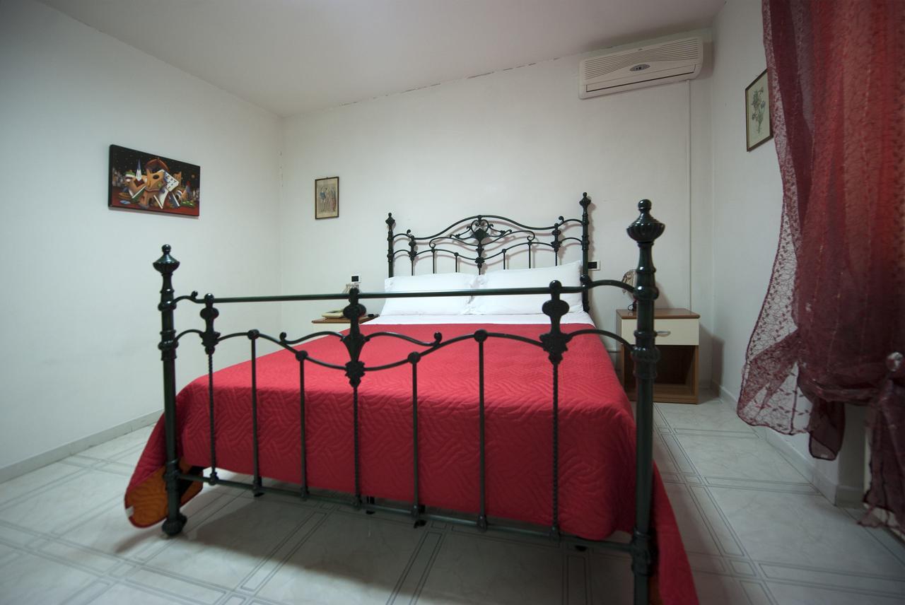 Hotel Athena สโปเลโต ภายนอก รูปภาพ